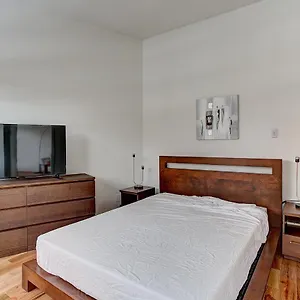 Apartment Modern In Ndg, Montreal